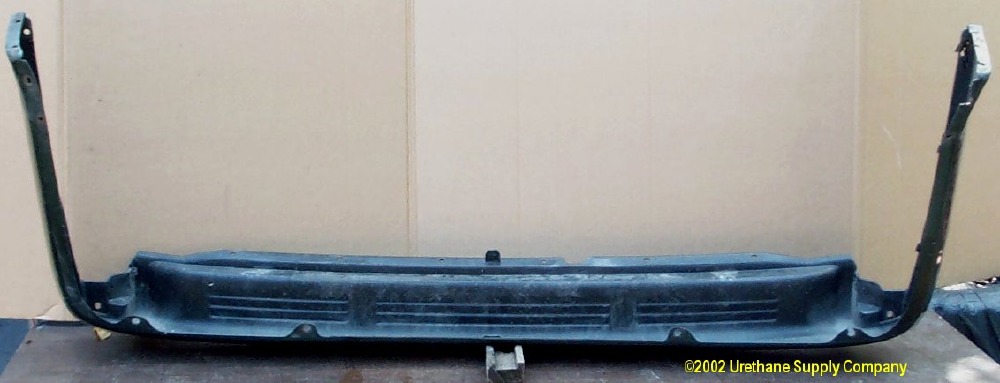 1996 Nissan pathfinder rear bumper cover